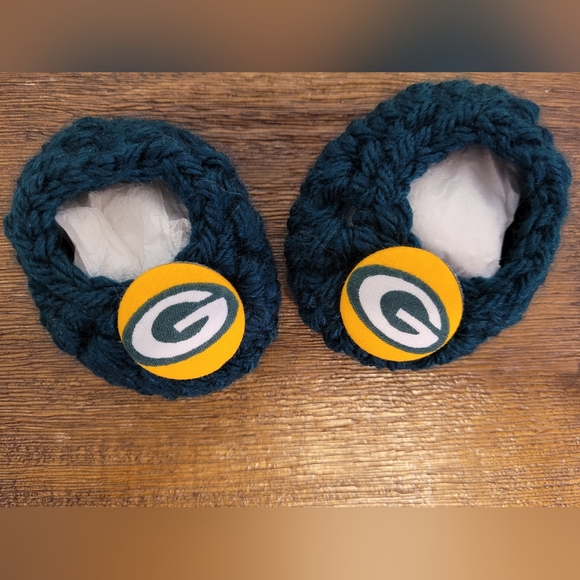 Football Packers Baby Crochet Hat, Shoes - Picture 2 of 4